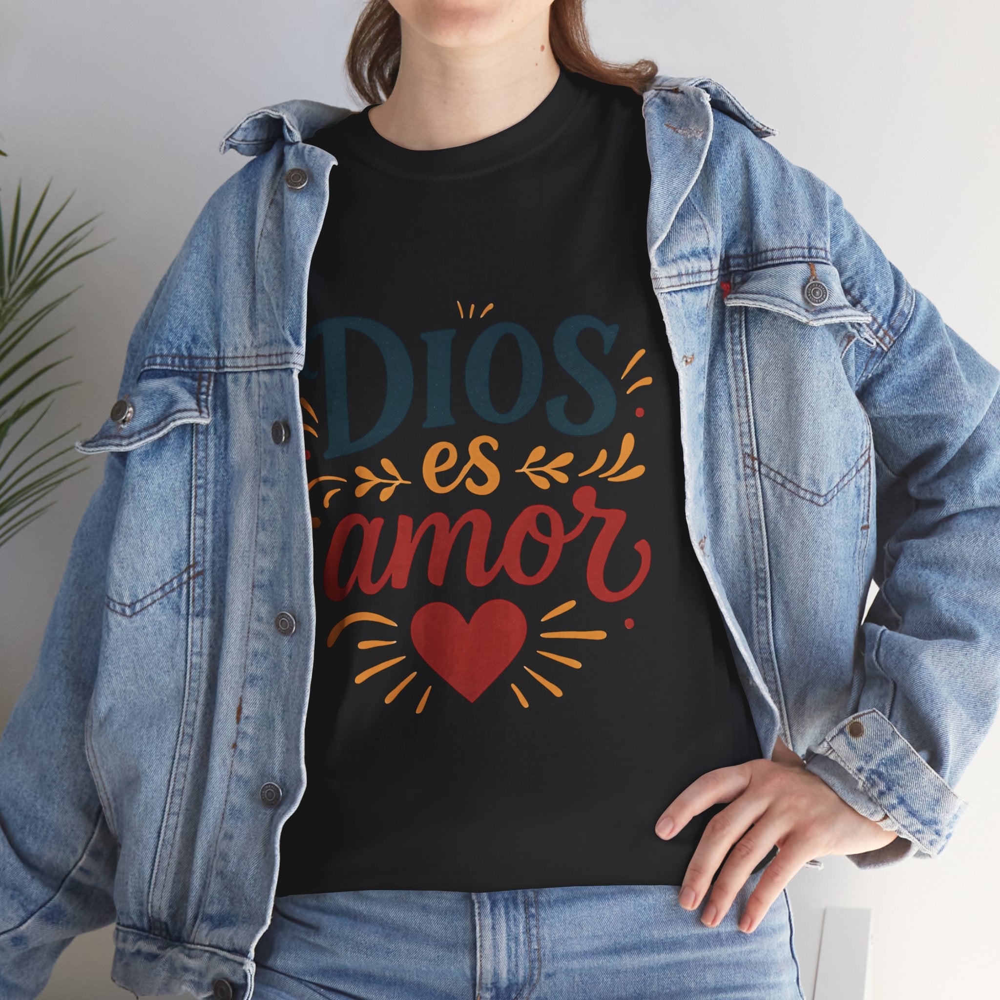 Dios es amor/God is Love | Unisex Heavy Cotton Tee