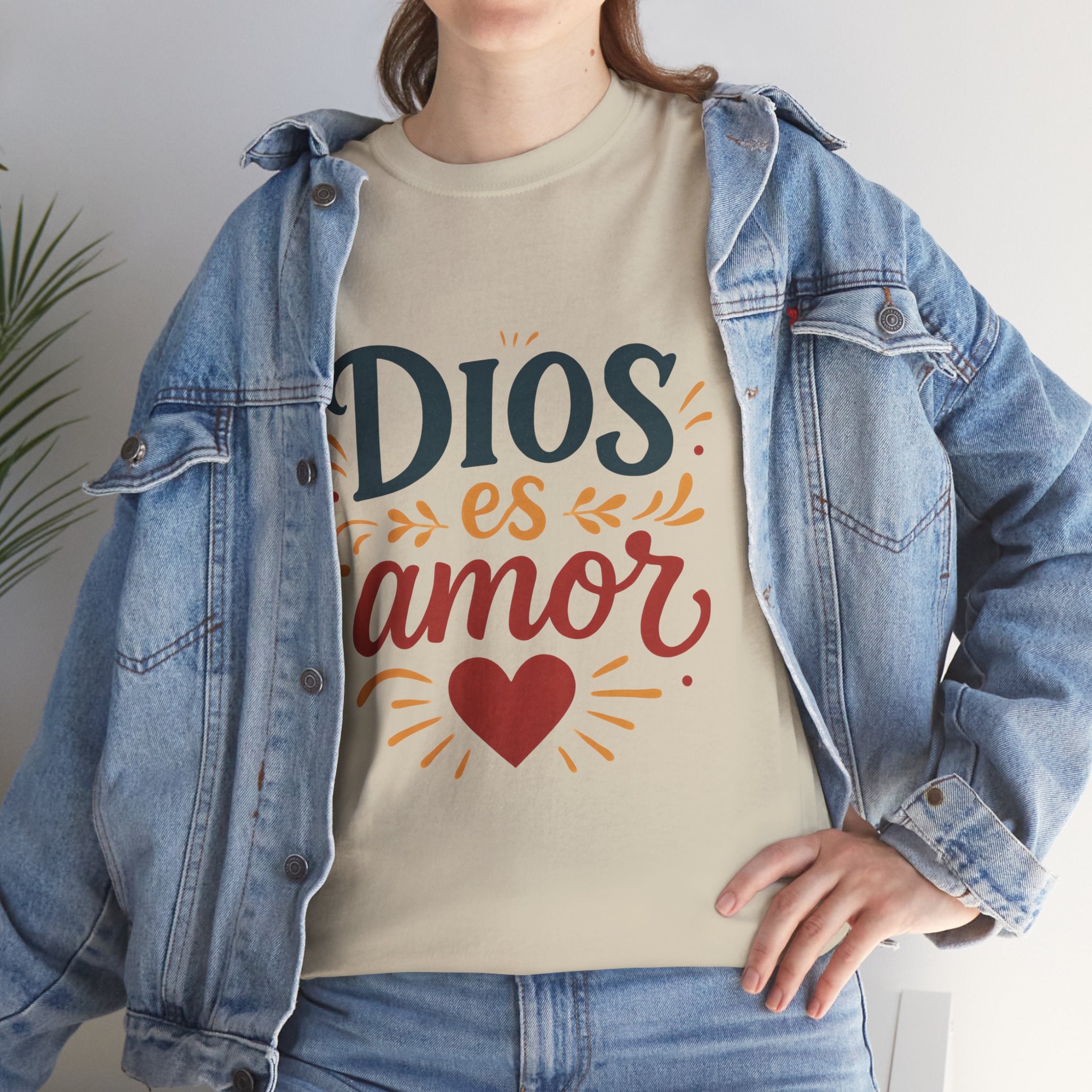 Dios es amor/God is Love | Unisex Heavy Cotton Tee
