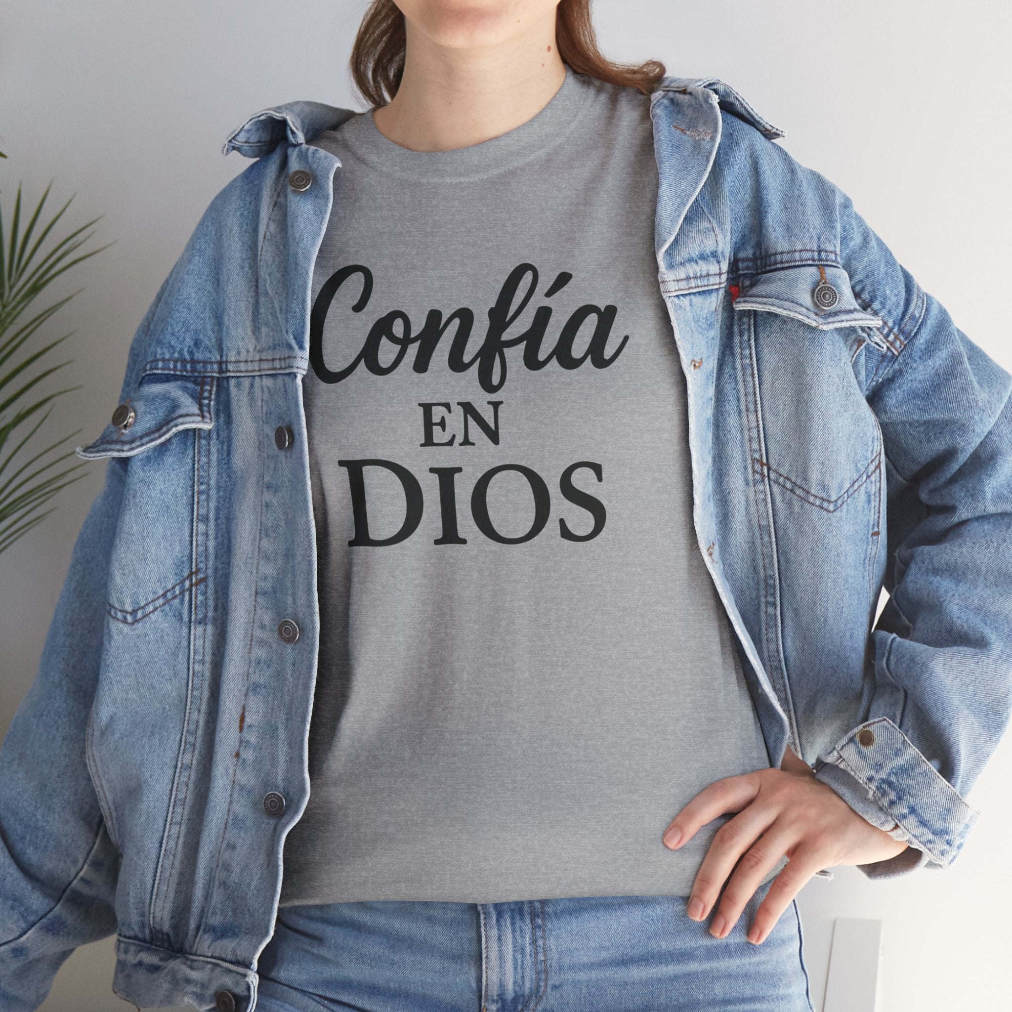 Confía en Dios (Trust God) | Unisex Heavy Cotton Tee