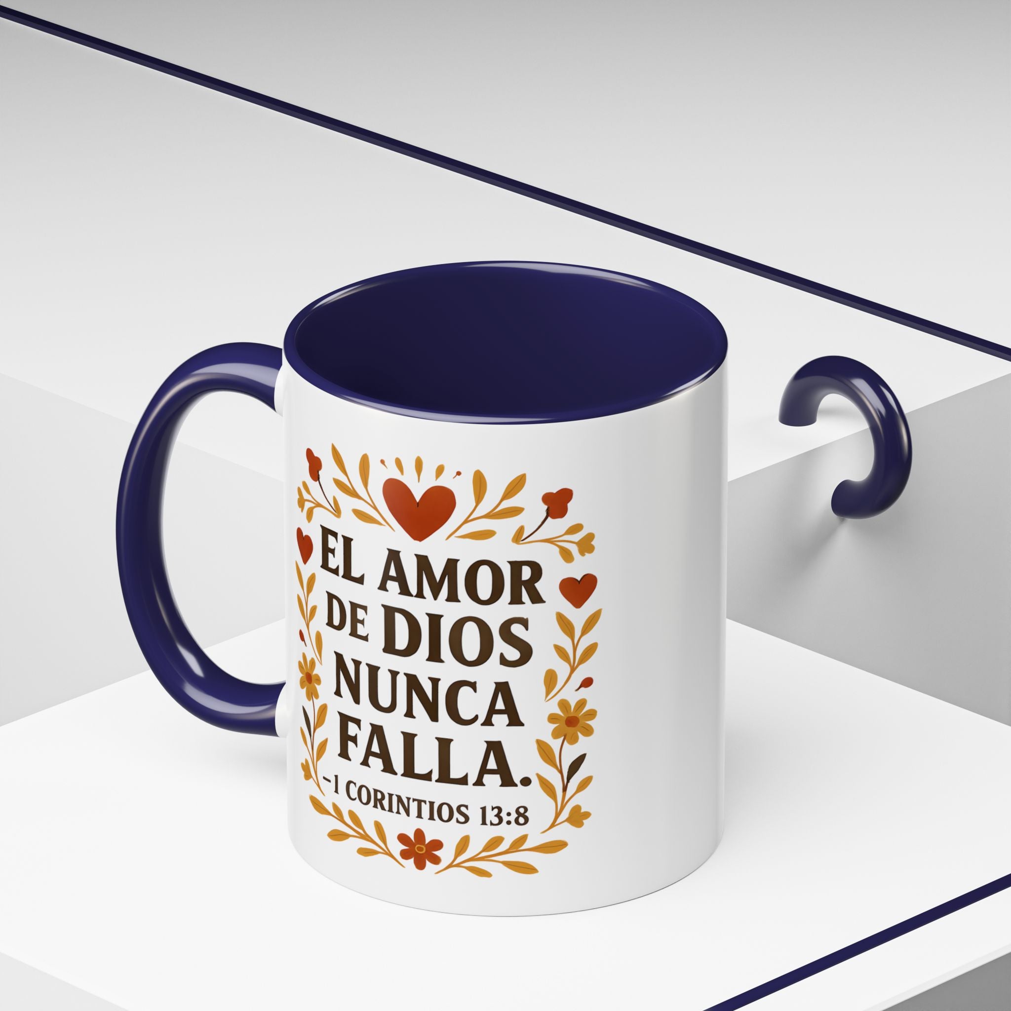 El amor de Dios nunca falla. — 1 Corintios 13:8 | Accent Coffee Mug