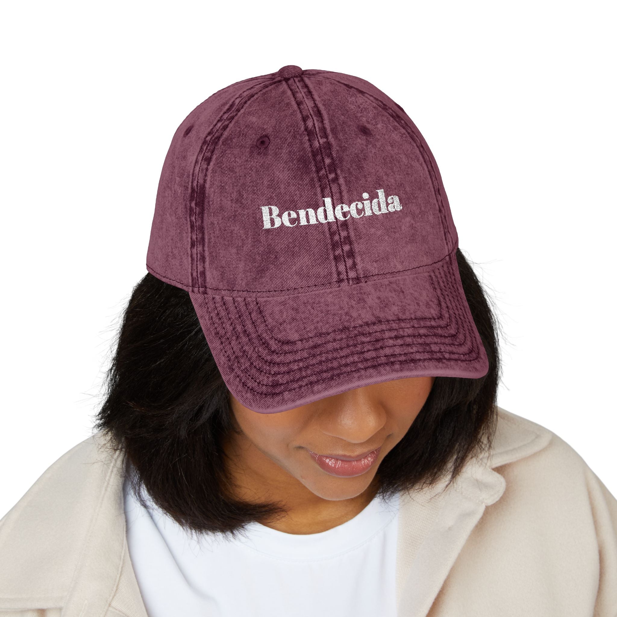 Bendecida (Blessed feminine) | Vintage Cap (Embroidery)