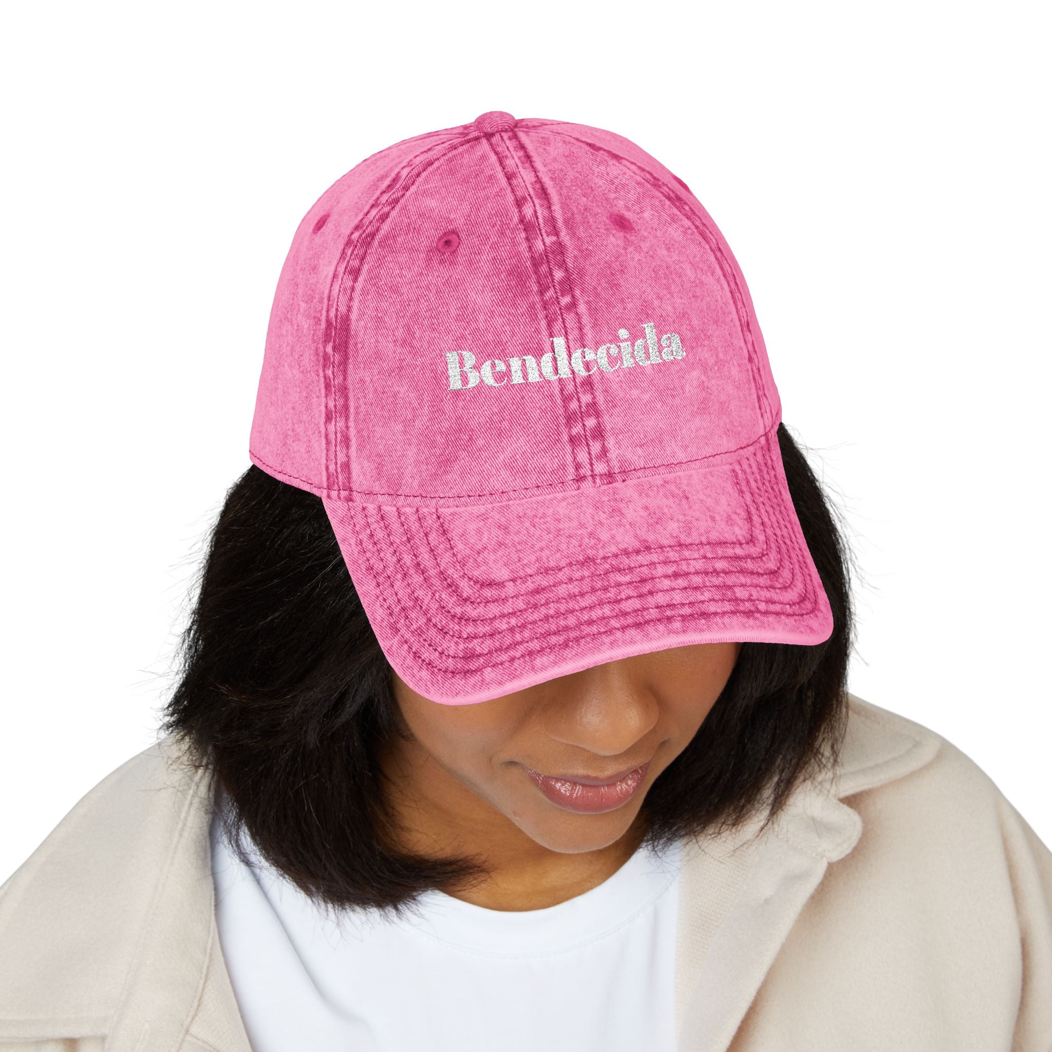 Bendecida (Blessed feminine) | Vintage Cap (Embroidery)