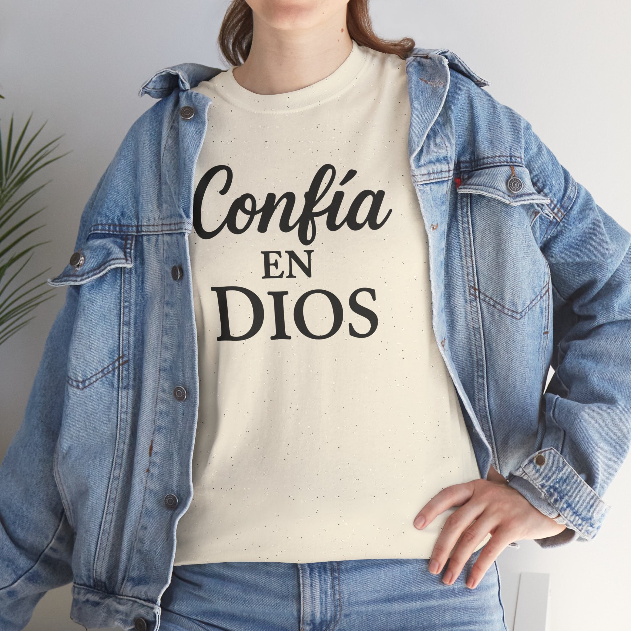 Confía en Dios (Trust God) | Unisex Heavy Cotton Tee