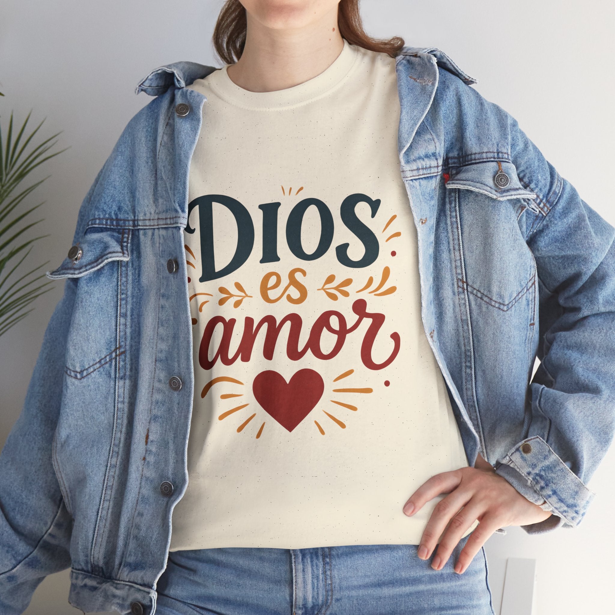 Dios es amor/God is Love | Unisex Heavy Cotton Tee