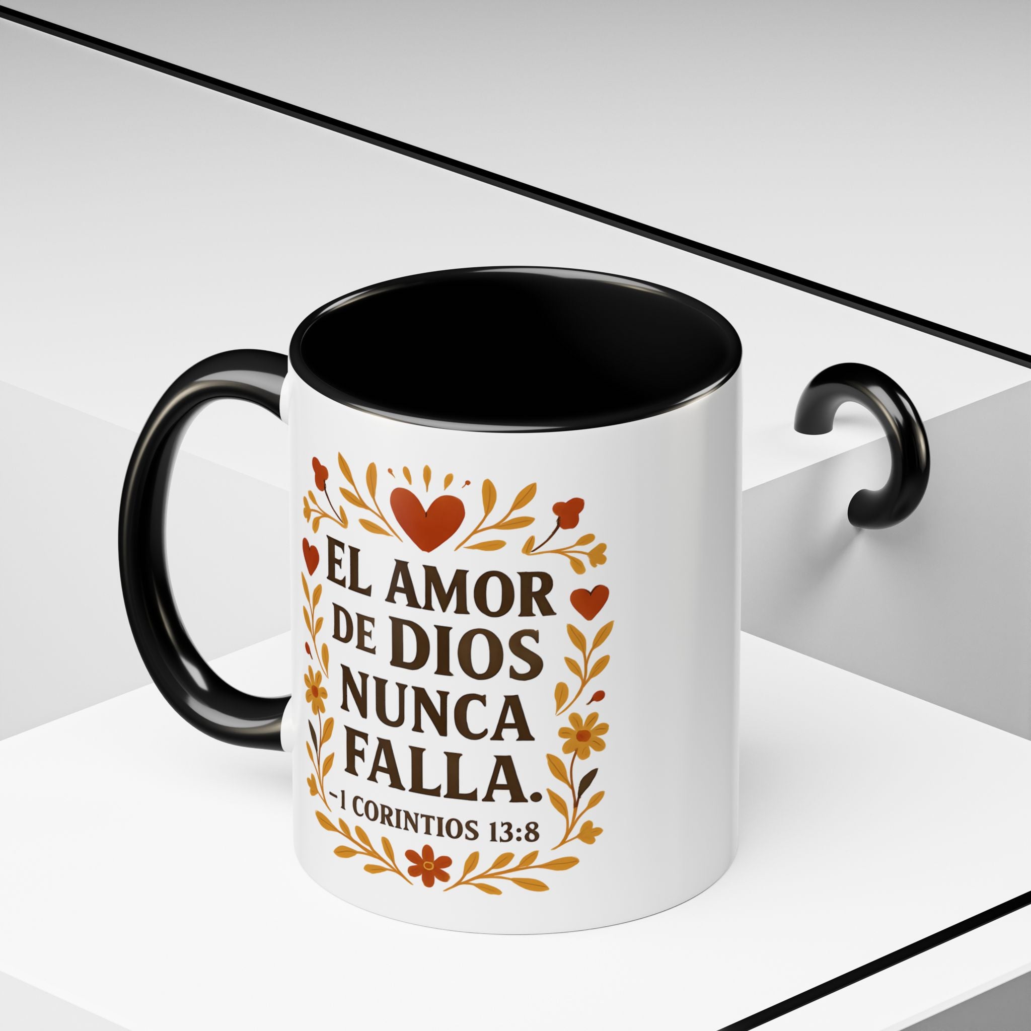 El amor de Dios nunca falla. — 1 Corintios 13:8 | Accent Coffee Mug