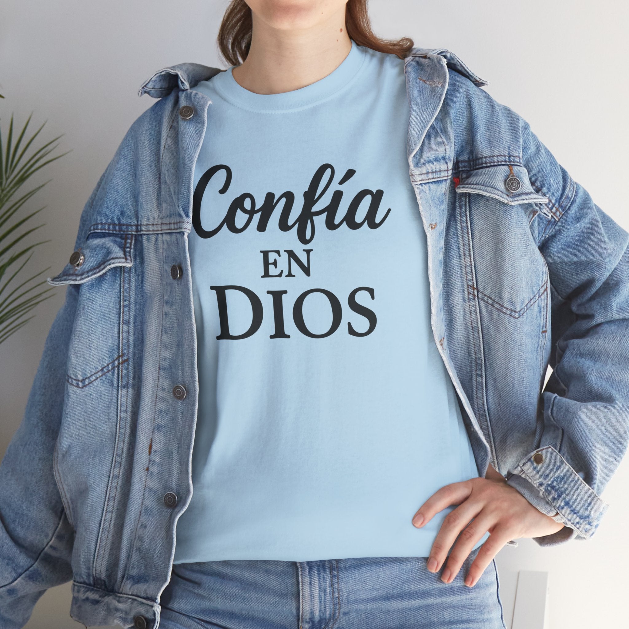 Confía en Dios (Trust God) | Unisex Heavy Cotton Tee